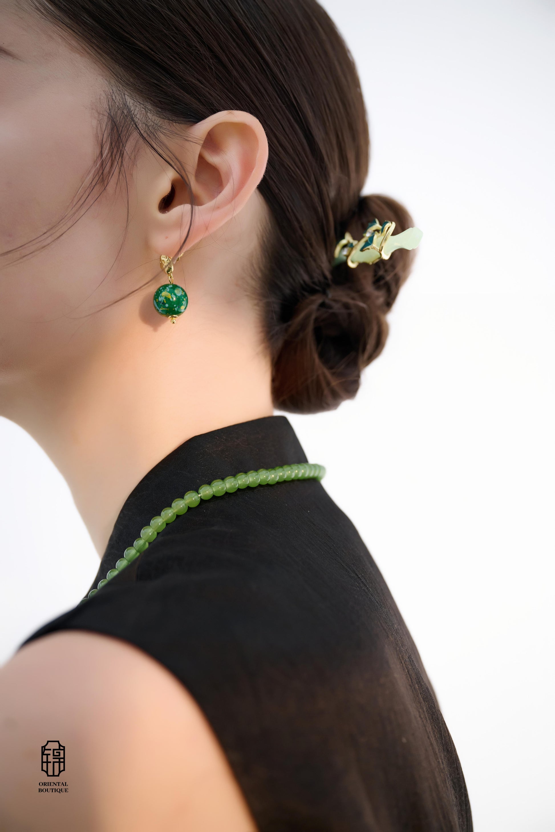 Emerald Starburst Earrings - ORIENTAL BOUTIQUE