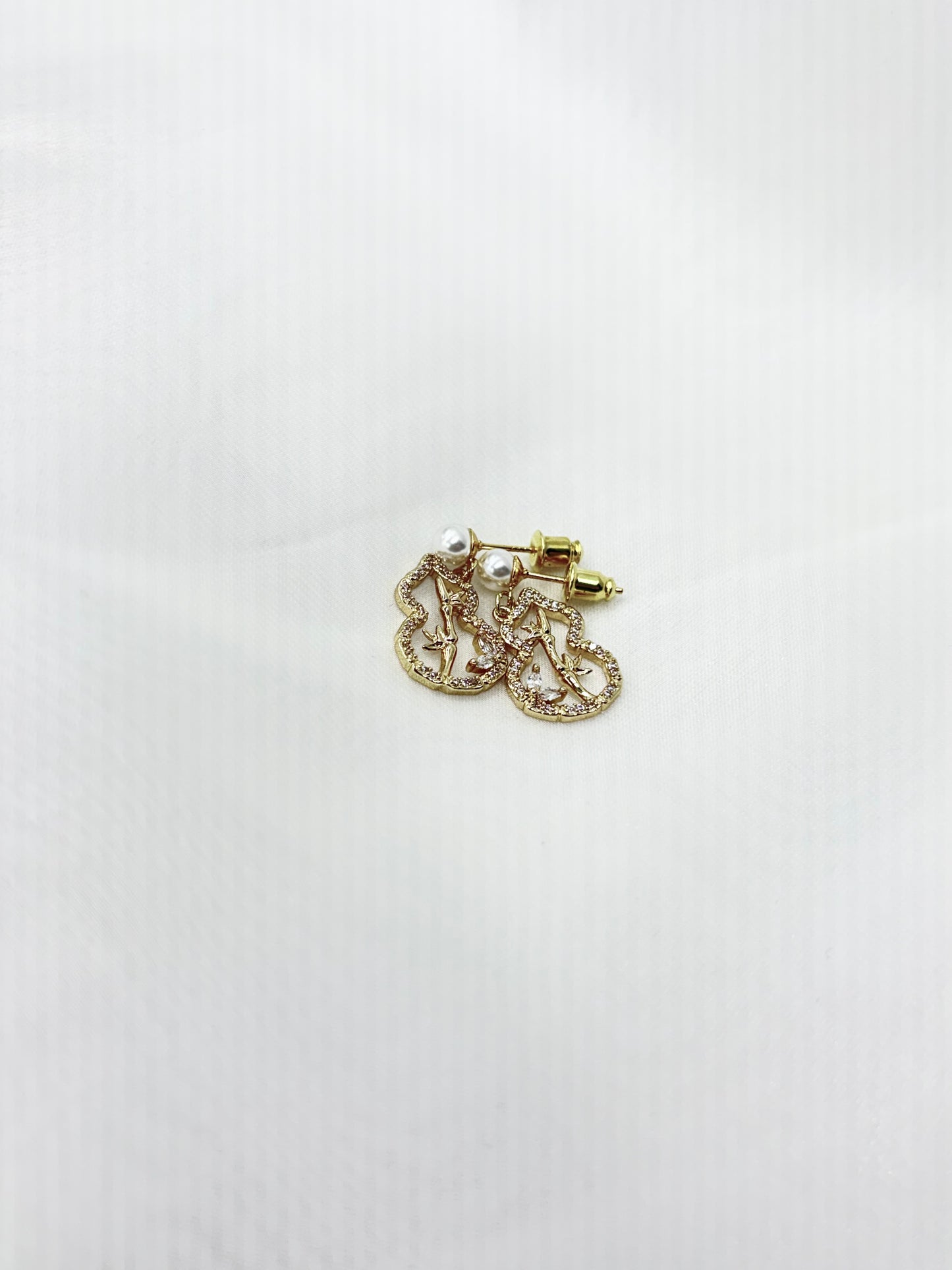 Pearl & Gold Floral Knot Earrings