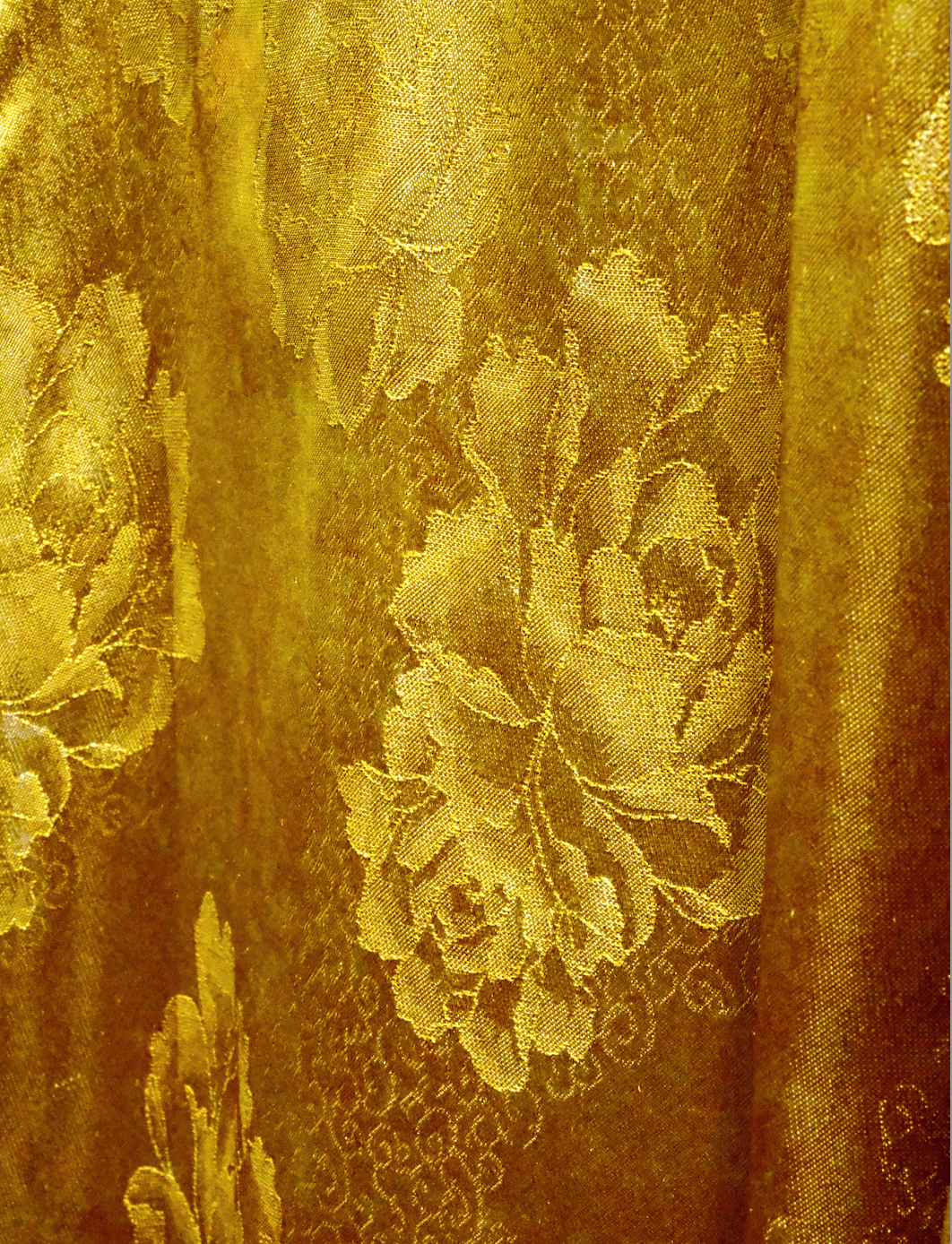 Artistic Jacquard Rayon Wrap Blouse – Golden Floral Pattern with Contrast Trim | New Chinese Style
