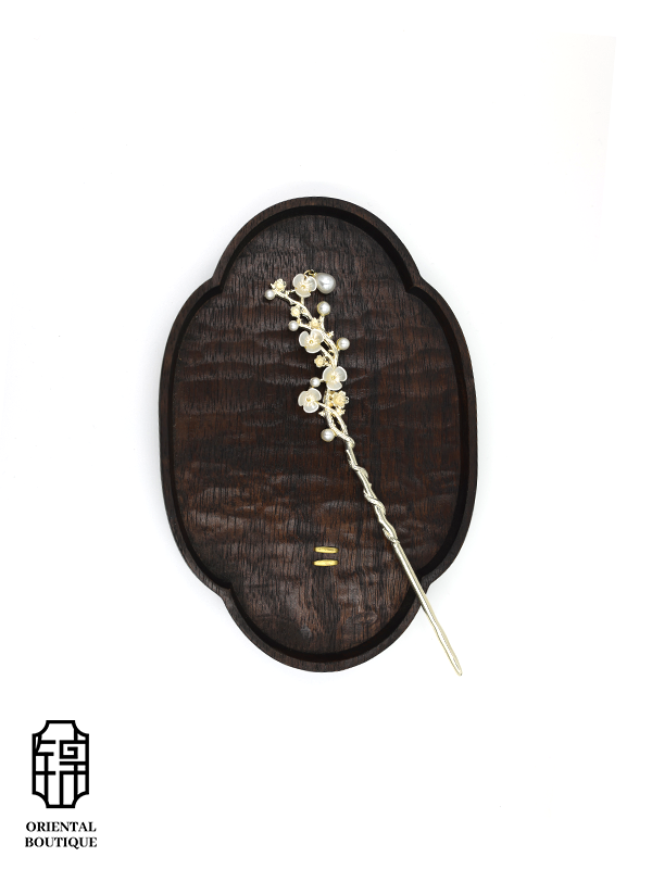 White Flower Pearl Tassel Hairpin - ORIENTAL BOUTIQUE