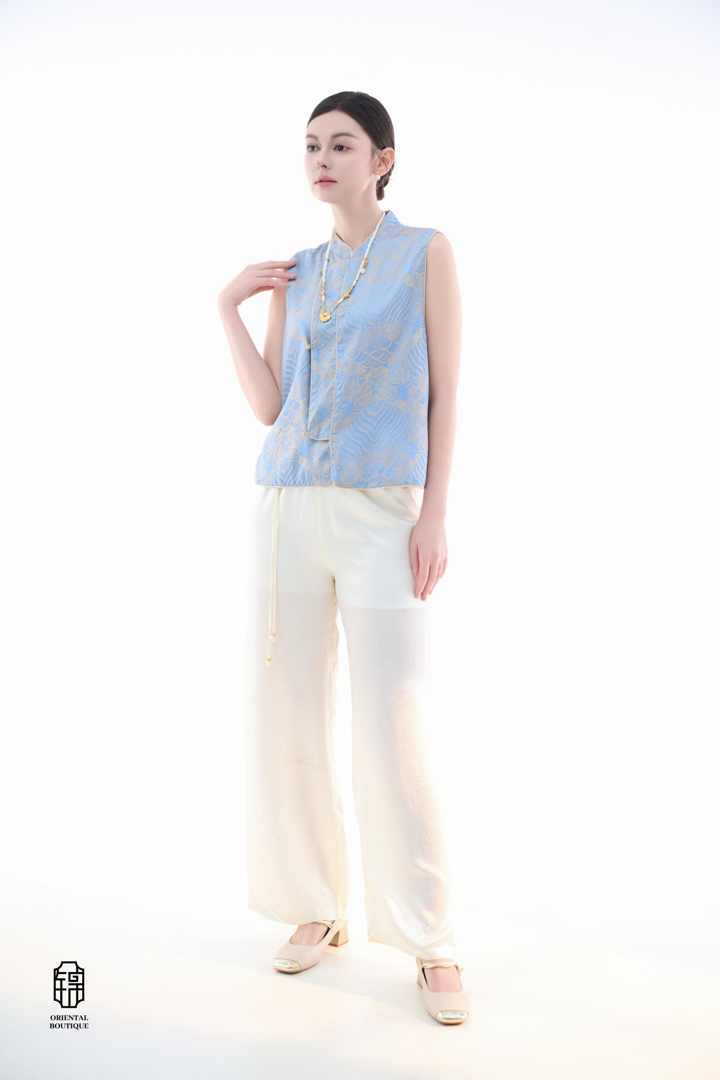 Silk Pants,These silk pants are crafted from high-quality silk fabric, offering a luxuriously smooth and delicate feel for an exceptional wearing experience. The simple design is paired with a high-waisted cut to elegantly accentuate the figure, enhancing