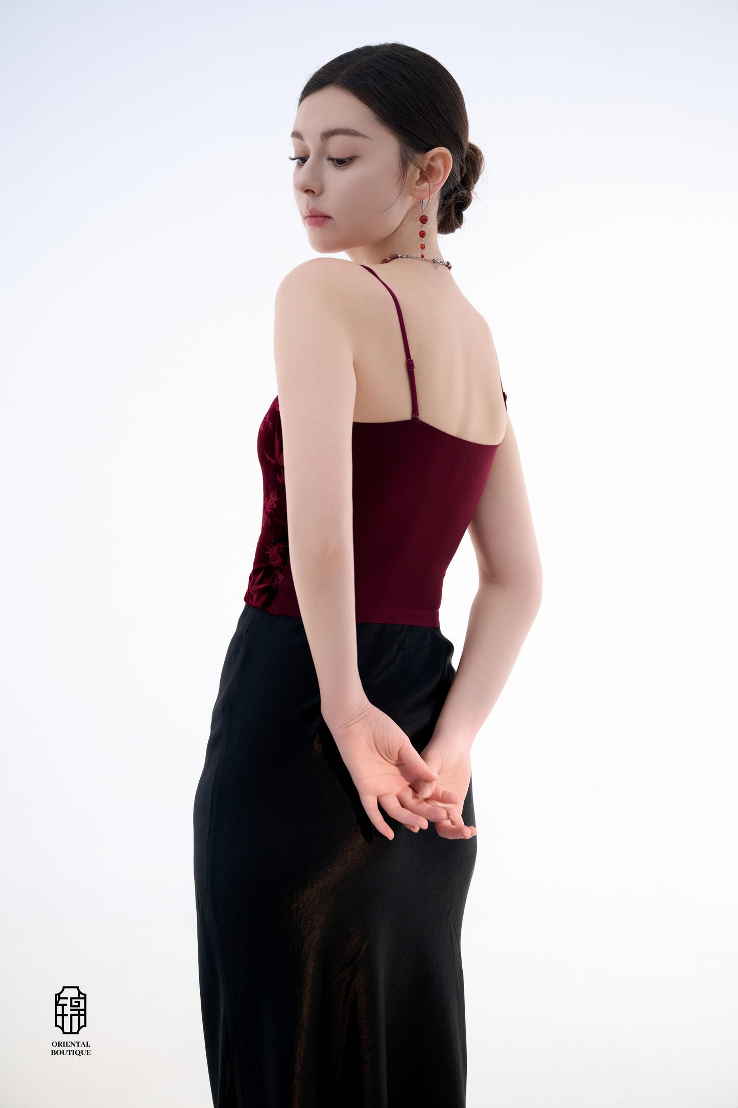Silk Mermaid Skirt,This silk mermaid skirt features a classic design that gracefully accentuates curves, making it suitable for a variety of occasions. The champagne version is crafted from smooth silk, exuding an air of elegance and sophistication, while