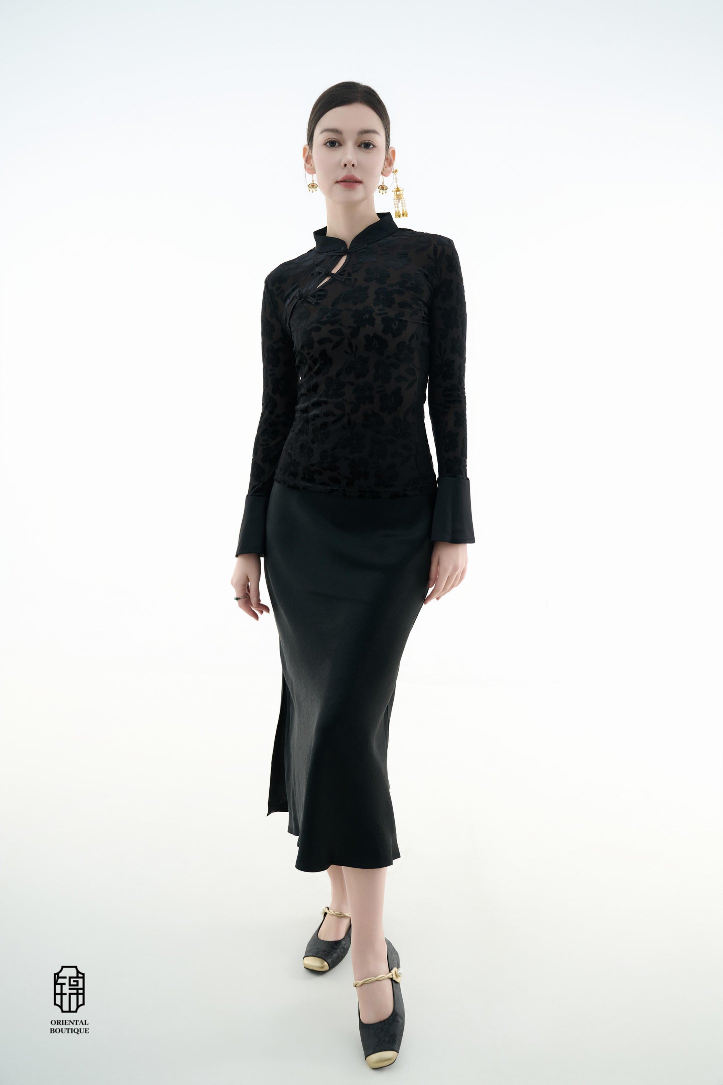 Silk Mermaid Skirt,This silk mermaid skirt features a classic design that gracefully accentuates curves, making it suitable for a variety of occasions. The champagne version is crafted from smooth silk, exuding an air of elegance and sophistication, while