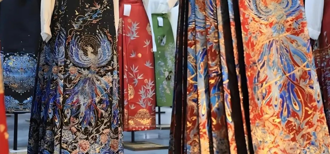 The Rise of Neo-Chinese Fashion: Tradition Reimagined