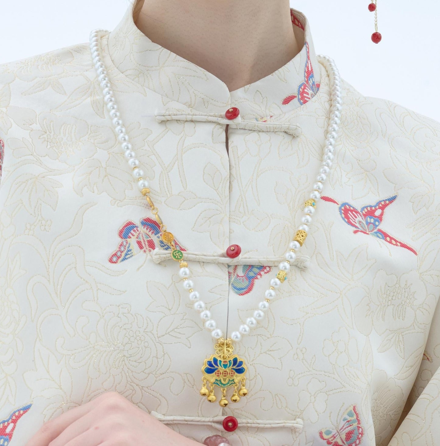 Lotus Blessing Pearl Necklace