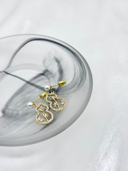 Pearl & Gold Floral Knot Earrings