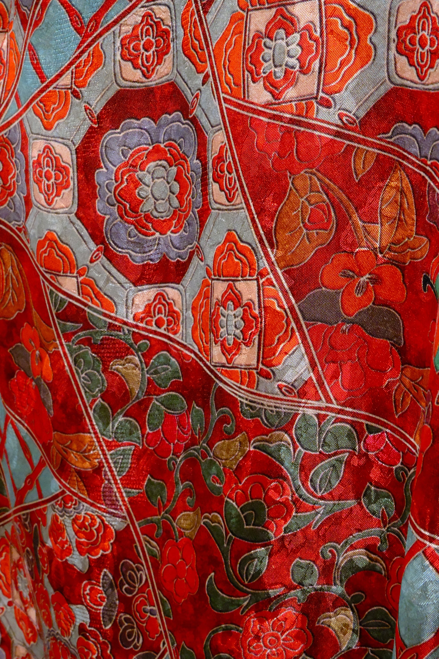 Jacquard Rayon Xiangyun Silk Top – Red Floral Patchwork Design | New Chinese Style