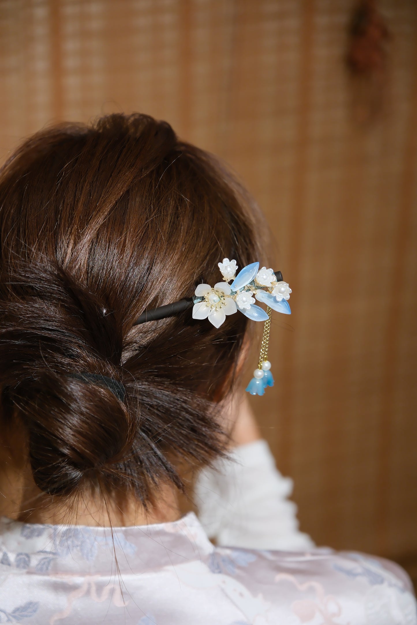 Vintage Wooden Tray & Blue White Floral Tassel Hairpin Set