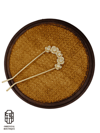 White Blossom Crystal Hairpin