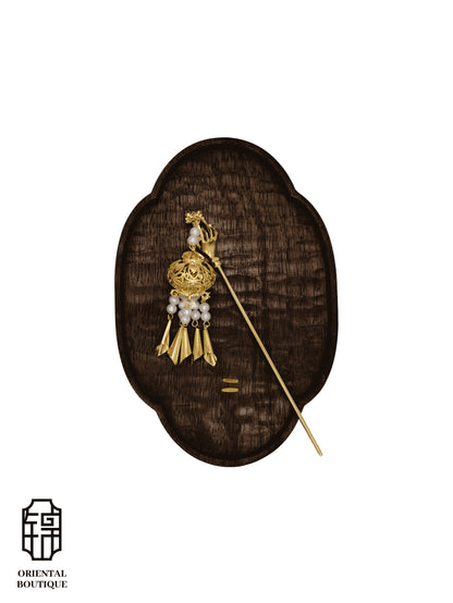 Golden Lantern Tassel Hairpin