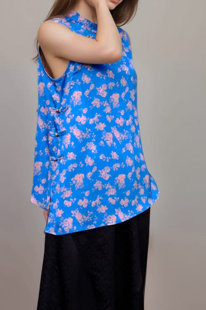 Jacquard Rayon Sleeveless Blouse – Bright Blue Floral Side-Button Design | New Chinese Style
