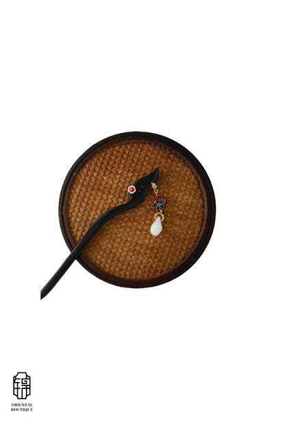 Vintage Wooden Tray & White Teardrop Floral Hairpin Set