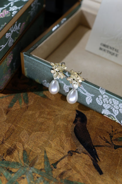 Silver Blossom Dew Earrings