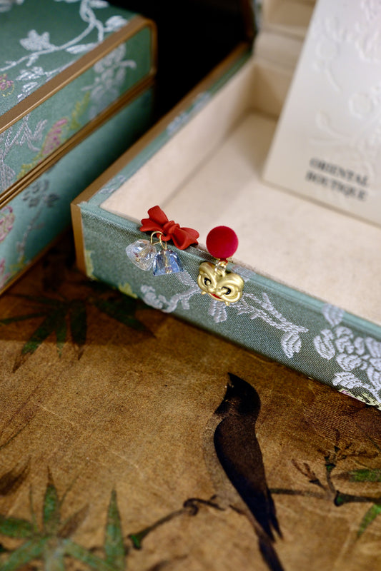 Red Bow Bell & Lion Dance Mismatch Earrings – Festive Cute Style