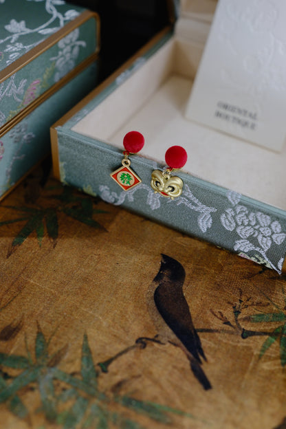 Clip earring - Red Bow Bell & Lion Dance Mismatch Earrings