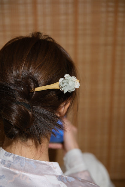 Vintage Wooden Tray & Green Floral Hairpin Set