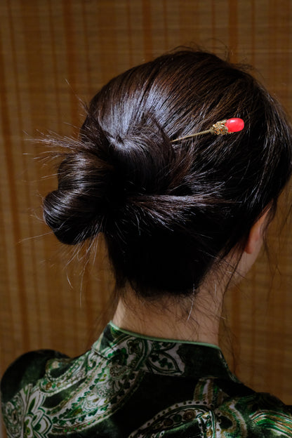 Red and Gold Oval Hairpin