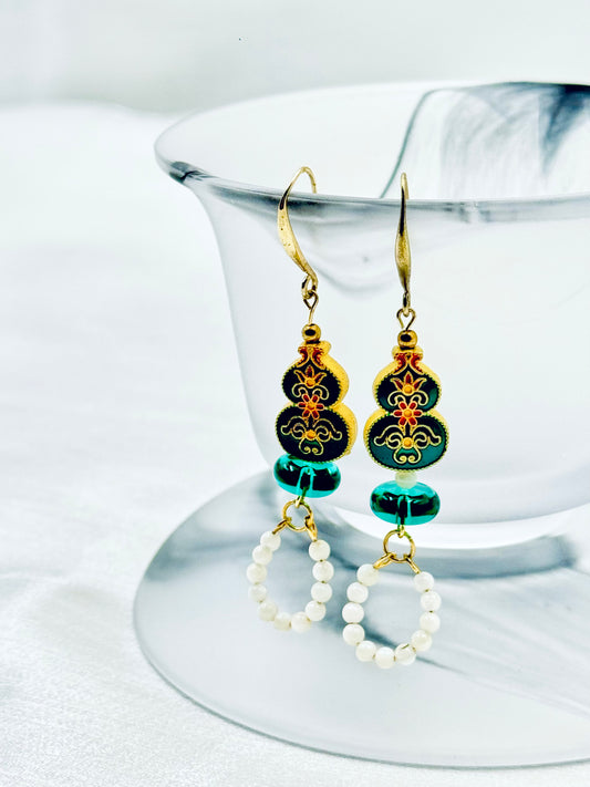 Emerald Cloud Earrings - ORIENTAL BOUTIQUE