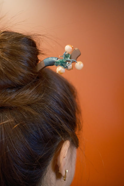 Verdant Vine Hairpin
