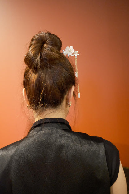 White Flower Graceful Hairpin