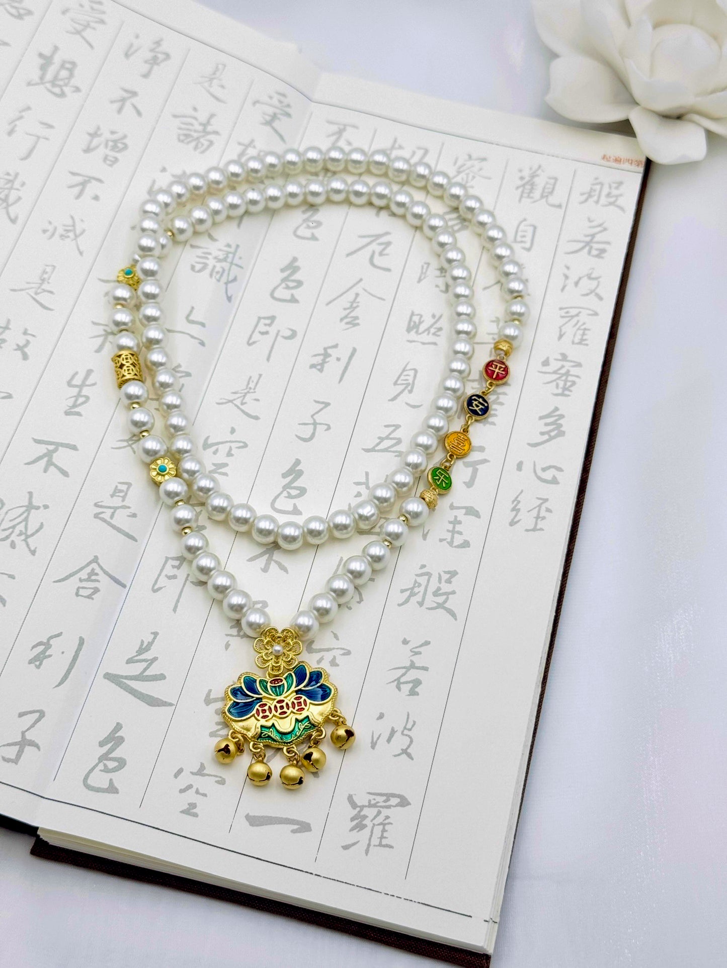 Lotus Blessing Pearl Necklace